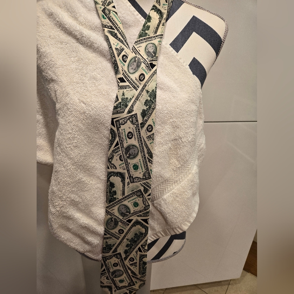 Money Tie